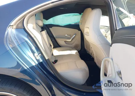 2020 Mercedes-Benz Cla 250 z USA, uszkodzony, nr VIN W1K5J4GB1LN118668